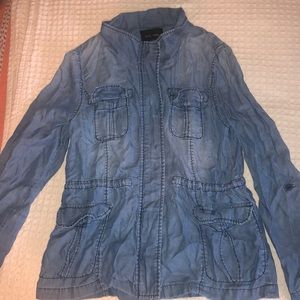 Lightweight denim jacket